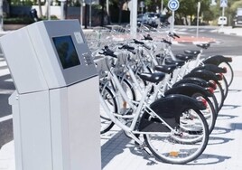 La Junta de Andalucía trabaja en una nueva tarjeta de transporte que incluirá bicis públicas y alquiler de coches
