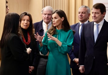 La Reina Letizia visita la 'fortaleza' del Centro Internacional del Español