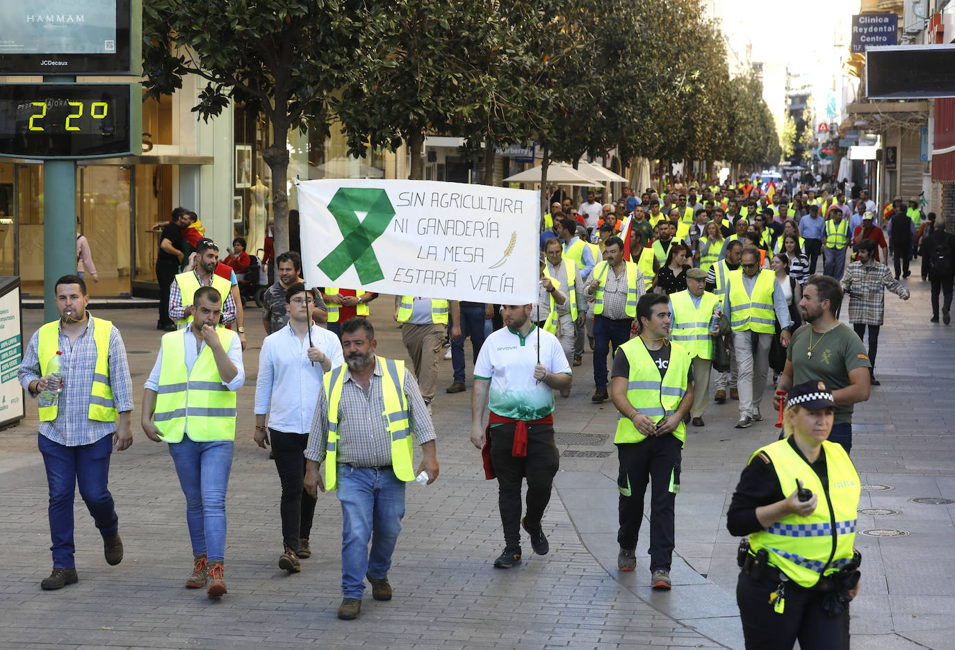 Fotos: la tensa protesta de los agricultores de Córdoba