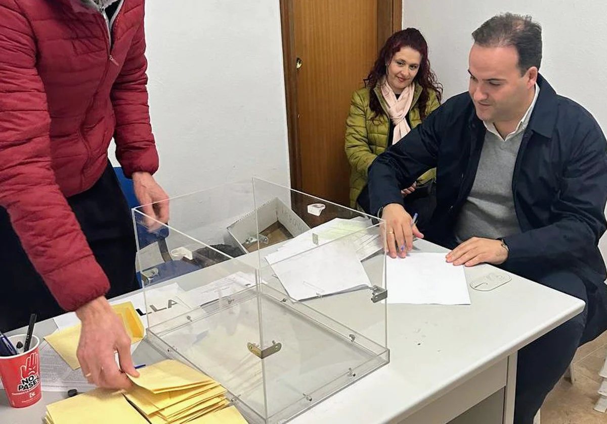 Valvidia, durante las votaciones