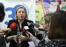 Blanco 'frena' a Gallardo: «No se debe asociar delincuencia con inmigración»