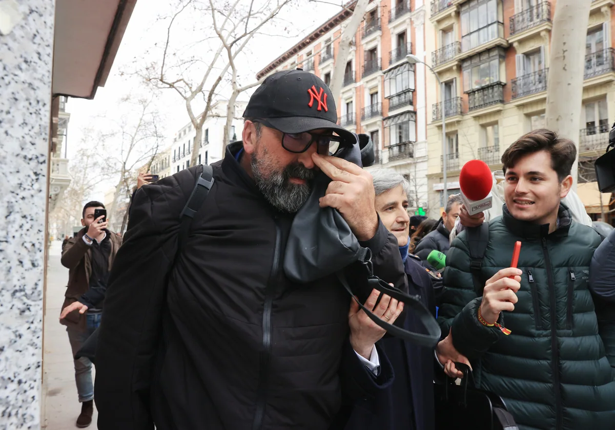 Salida de Kodo García de la Audiencia Nacional tras comparecer ante el juez