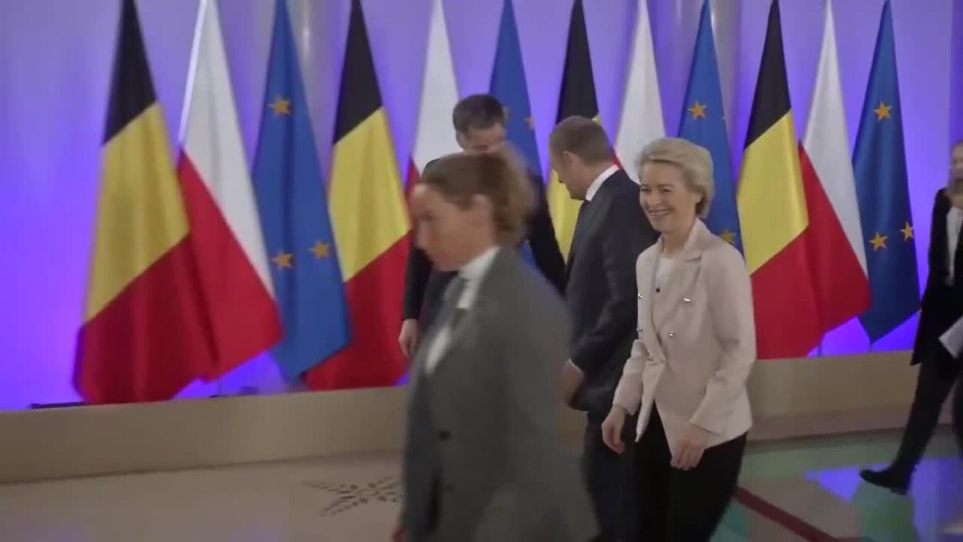 Donald Tusk recibe en Varsovia a la presidenta de la CE