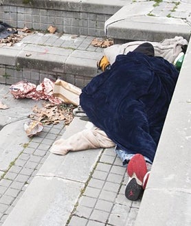 Imagen secundaria 2 - La superproducción de coca, más barata, multiplica los narcopisos en Madrid