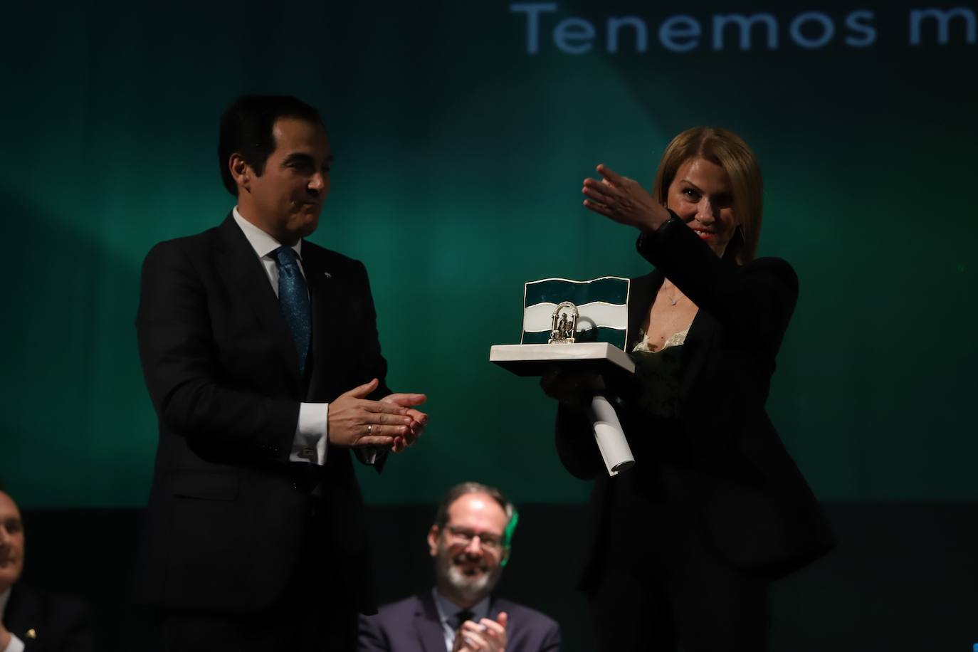 Fotos: la solemne entrega de las banderas de Andalucía en Córdoba