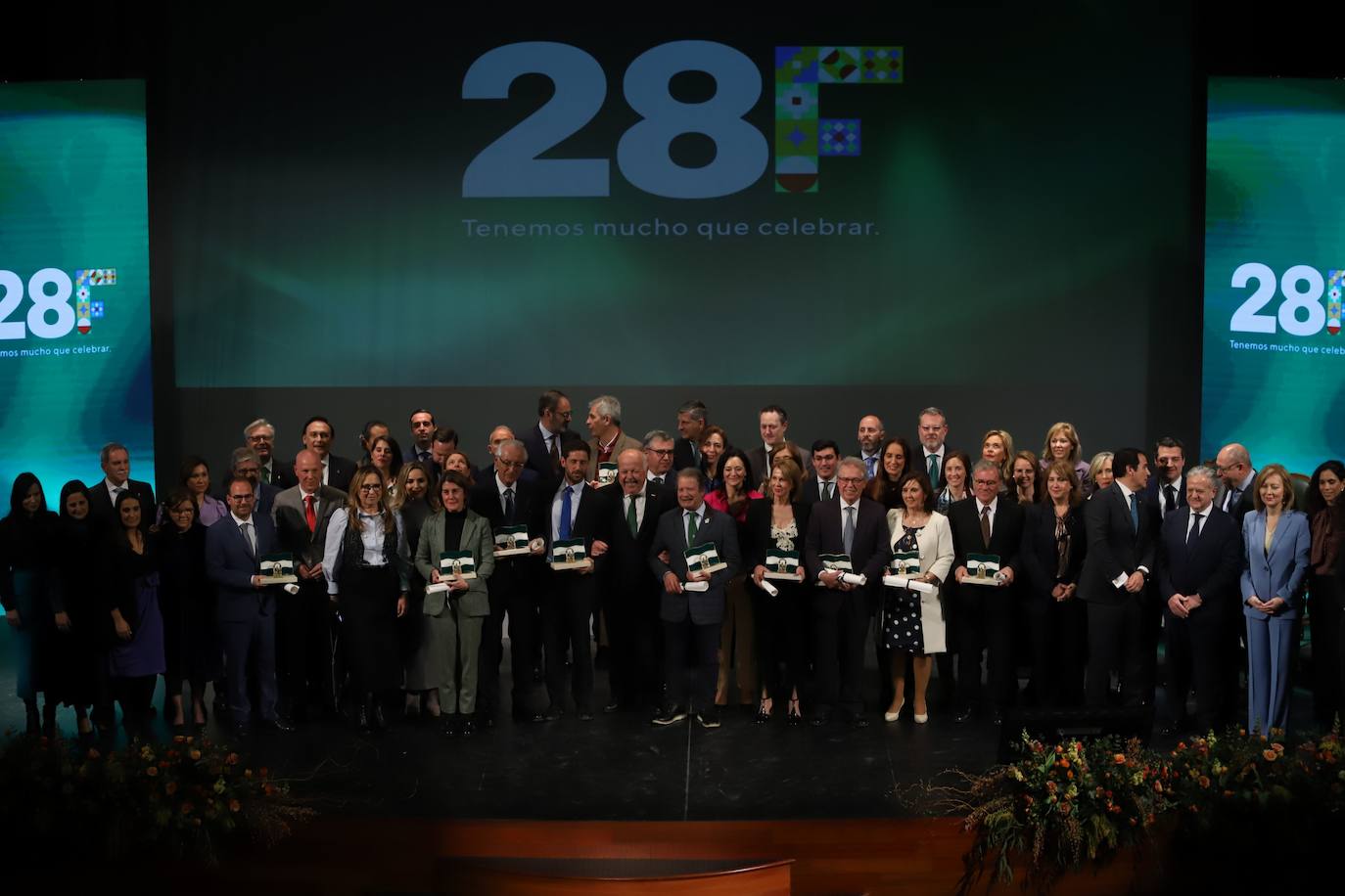 Fotos: la solemne entrega de las banderas de Andalucía en Córdoba