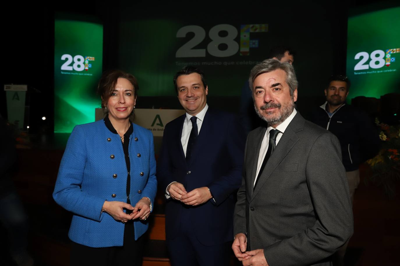 Fotos: la solemne entrega de las banderas de Andalucía en Córdoba