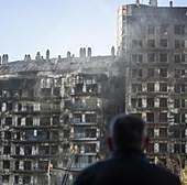 En la zona cero El día después amanece frente a un muro negro