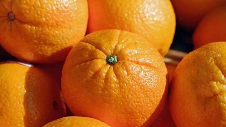 Pocas personas conocen la cáscara de la naranja como algo inflamable