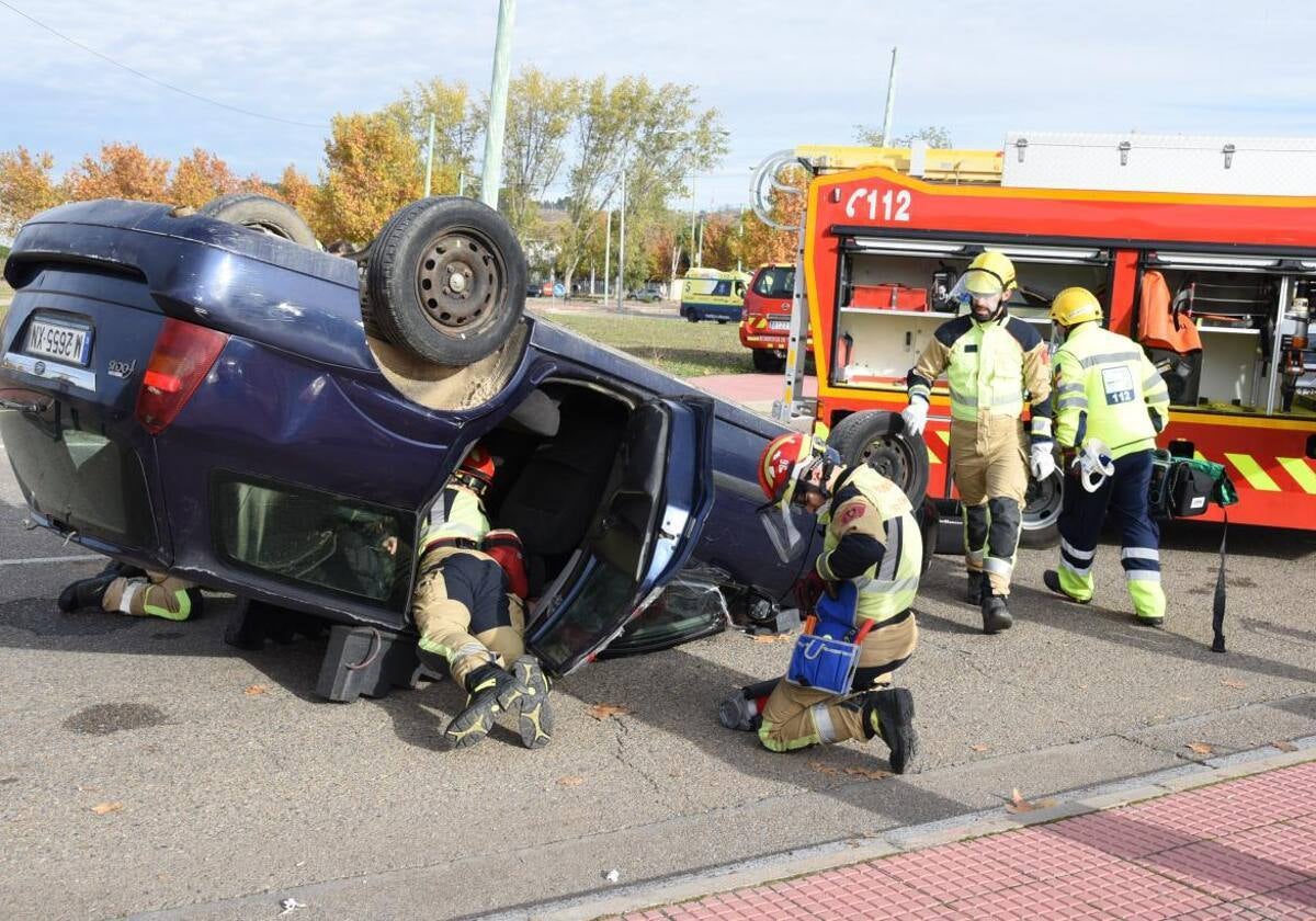 El 112 ha coordinado la intervención en 118 accidentes de tráfico en el que murieron 44 personas