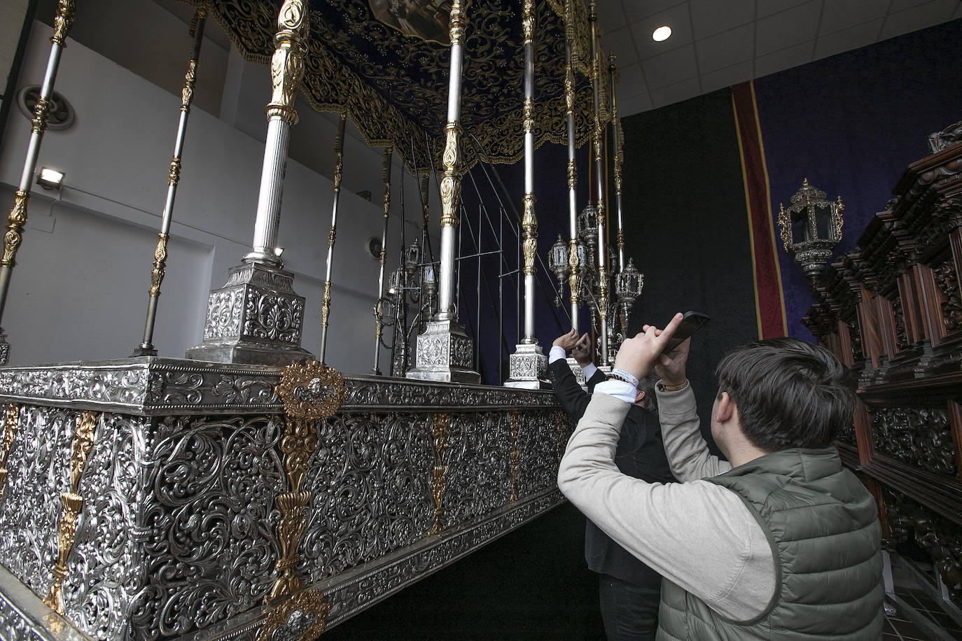 Fotos: El palio de la Virgen del Mayor Dolor en su Soledad de Córdoba luce nuevas proporciones