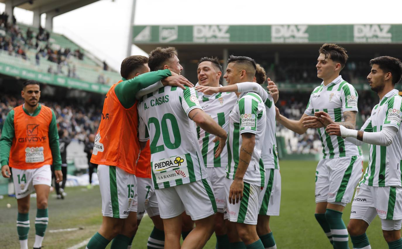 Fotos: la plácida victoria del Córdoba CF contra el Melilla