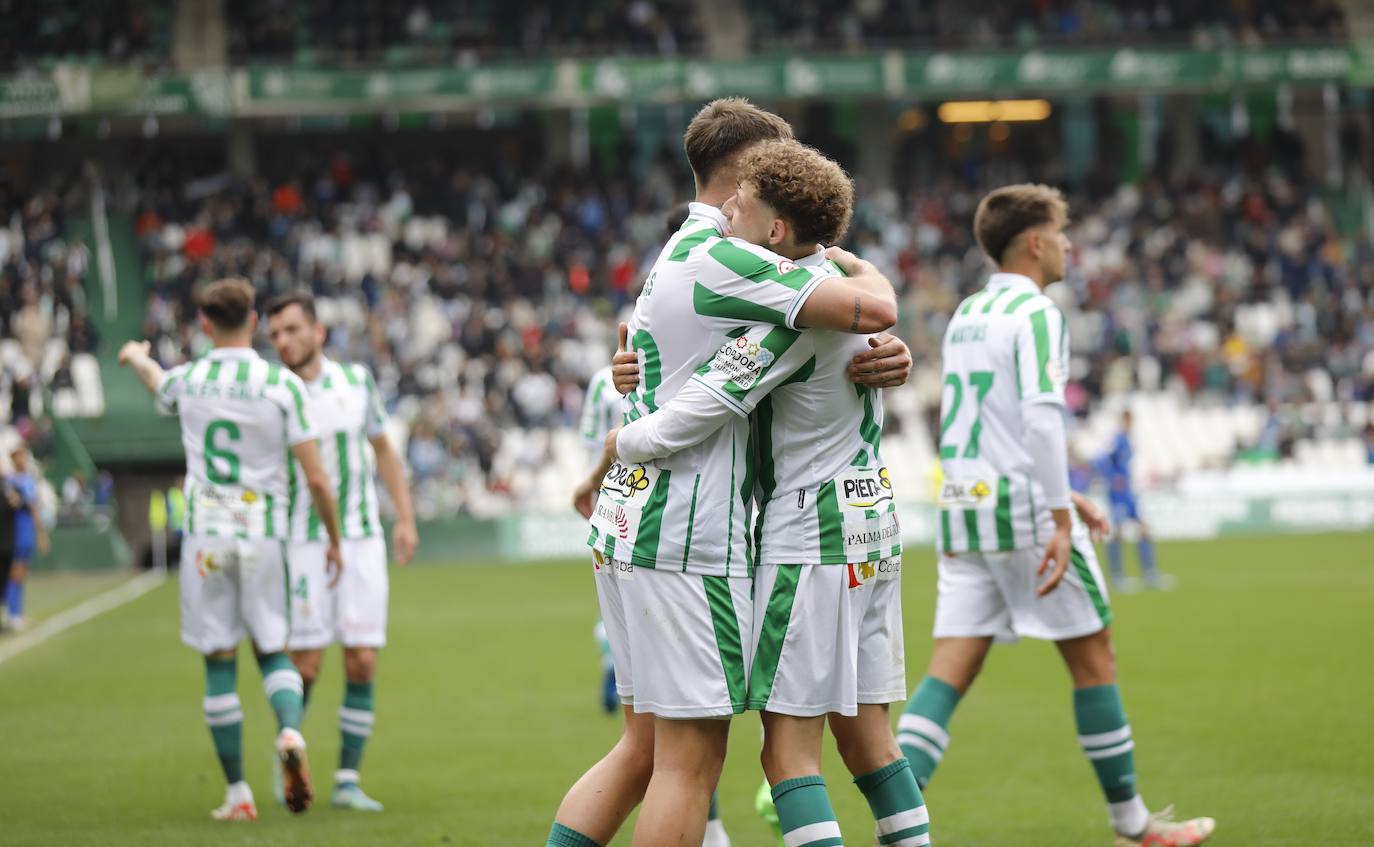 Fotos: la plácida victoria del Córdoba CF contra el Melilla