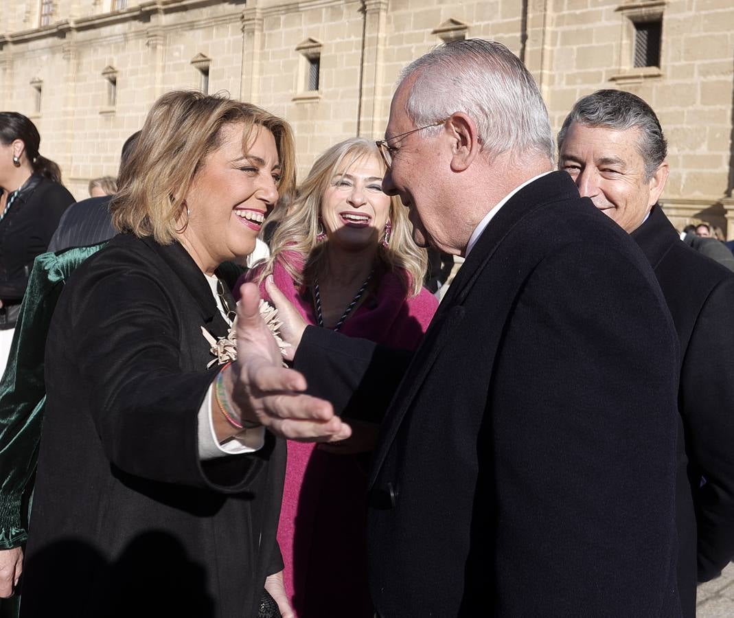 Izado de la bandera en el Parlamento de Andalucía