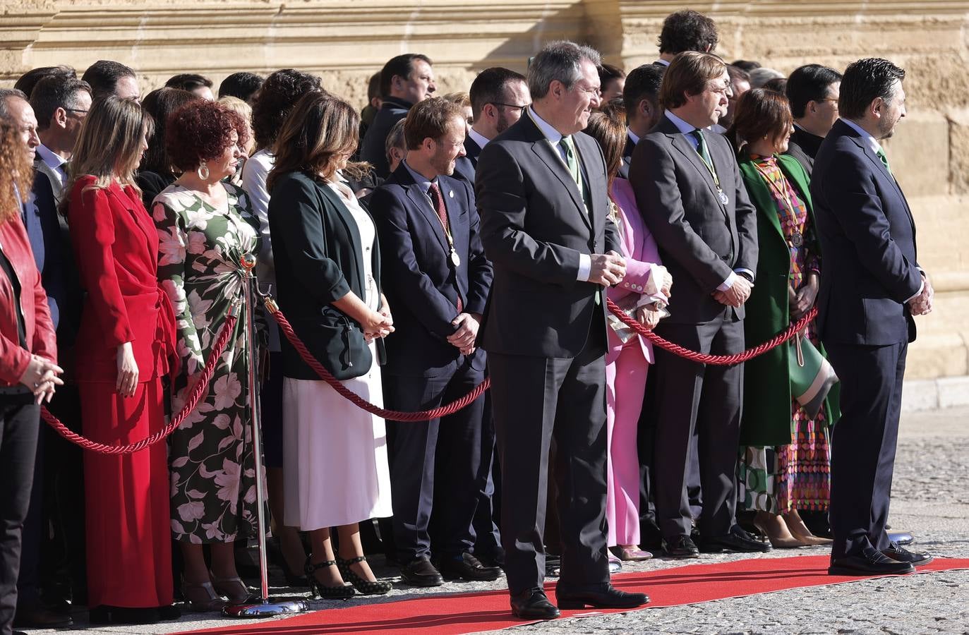 Izado de la bandera en el Parlamento de Andalucía