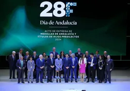 Juanma Moreno reivindica una España «sin privilegios para nadie» en el Día de Andalucía