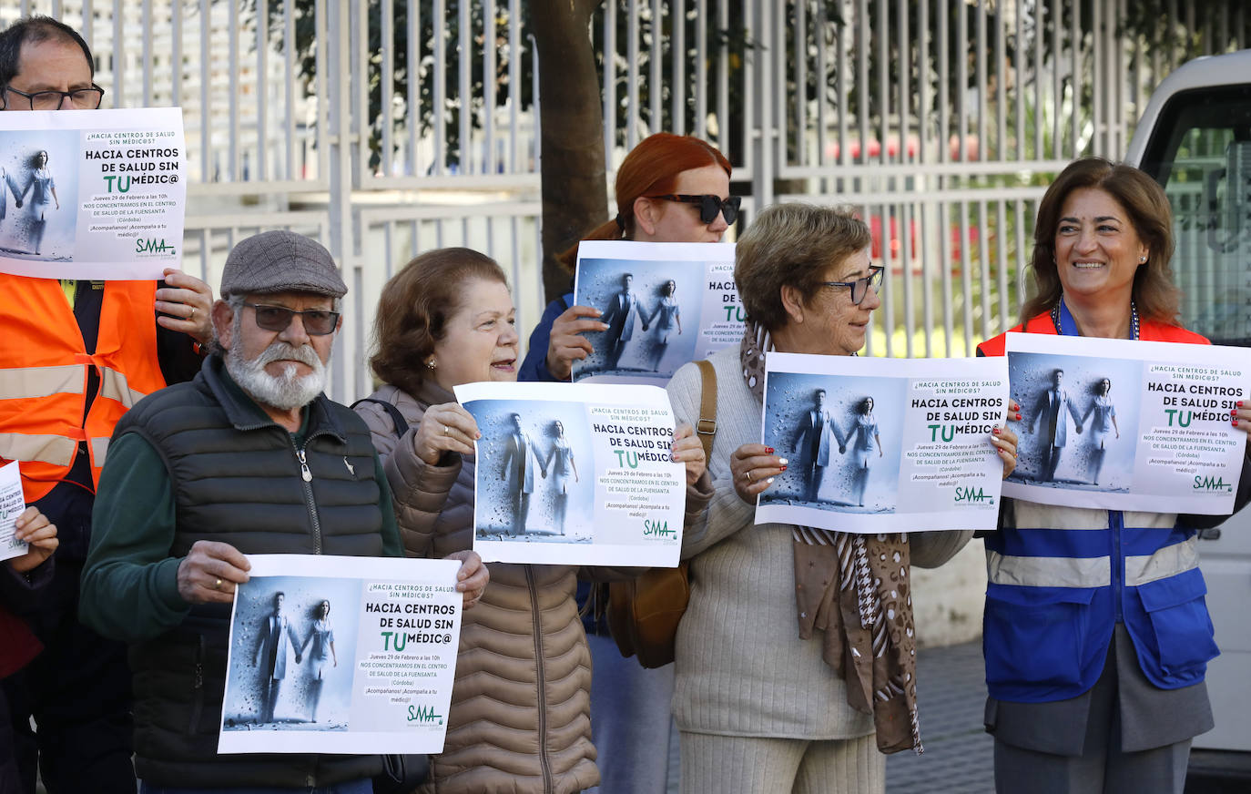 Fotos: Médicos de Córdoba se concentran para exigir mejoras en Atención Primaria