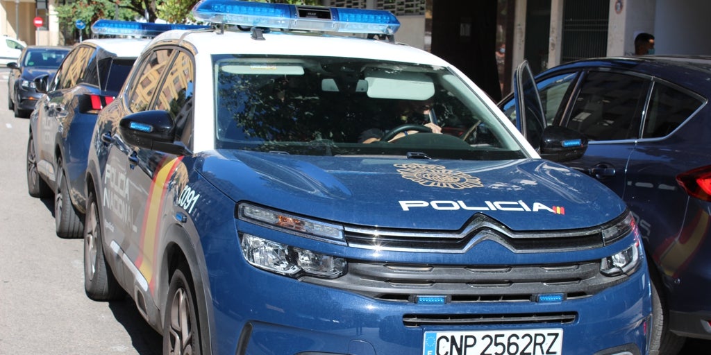 Un conductor ya sufre muerte cerebral y una persona discapacitada charla en un espacio reservado de un apartamento