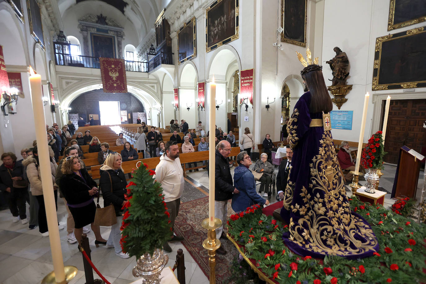 Fotos: la honda tradición del primer viernes de marzo en Córdoba