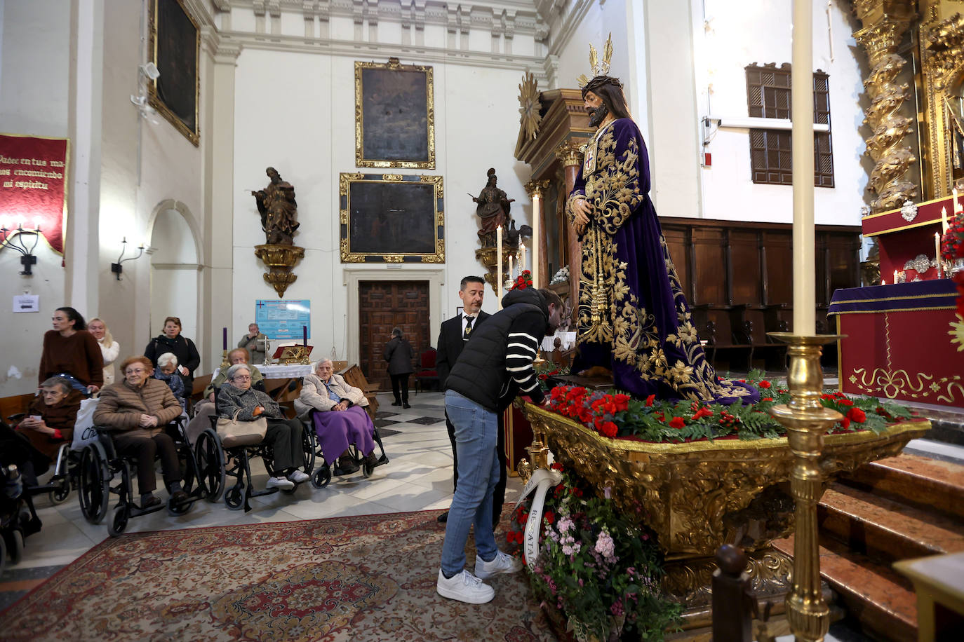 Fotos: la honda tradición del primer viernes de marzo en Córdoba