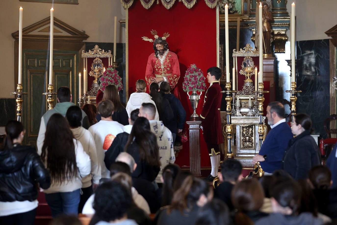Fotos: la honda tradición del primer viernes de marzo en Córdoba