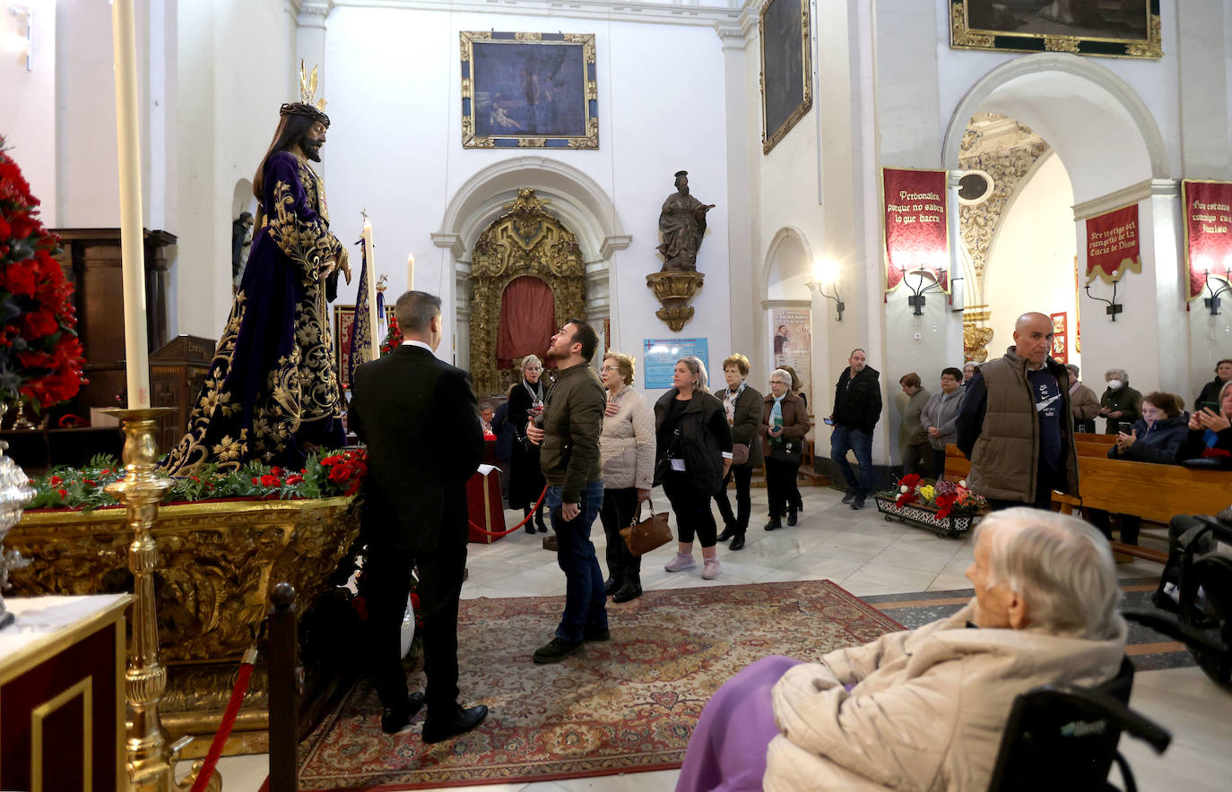 Fotos: la honda tradición del primer viernes de marzo en Córdoba