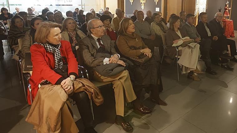 Imagendel público asistente a la charla-coloquio de José Calvo Poyato