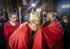 Apartan a un sacerdote de Alicante por llamar «hereje» al Papa Francisco y acusarle de «bendecir parejas homosexuales»
