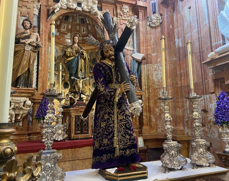 El Señor del Calvario, en besapiés en la Catedral