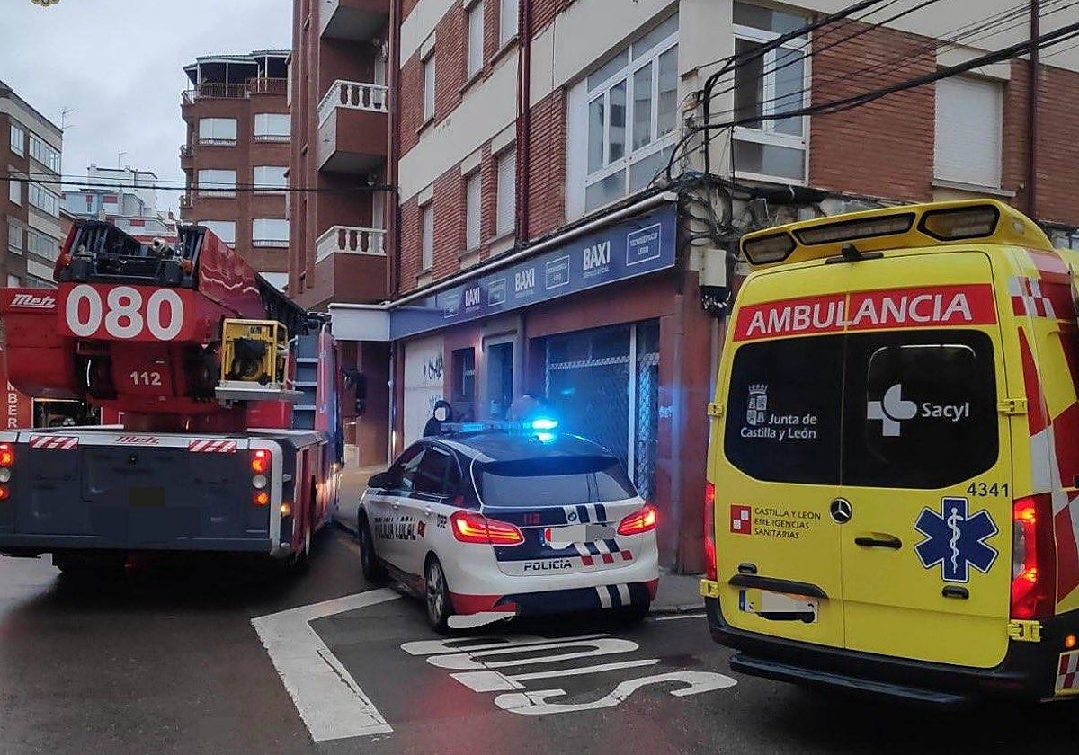 Los servicios de emergencias, en el lugar del siniestro en León