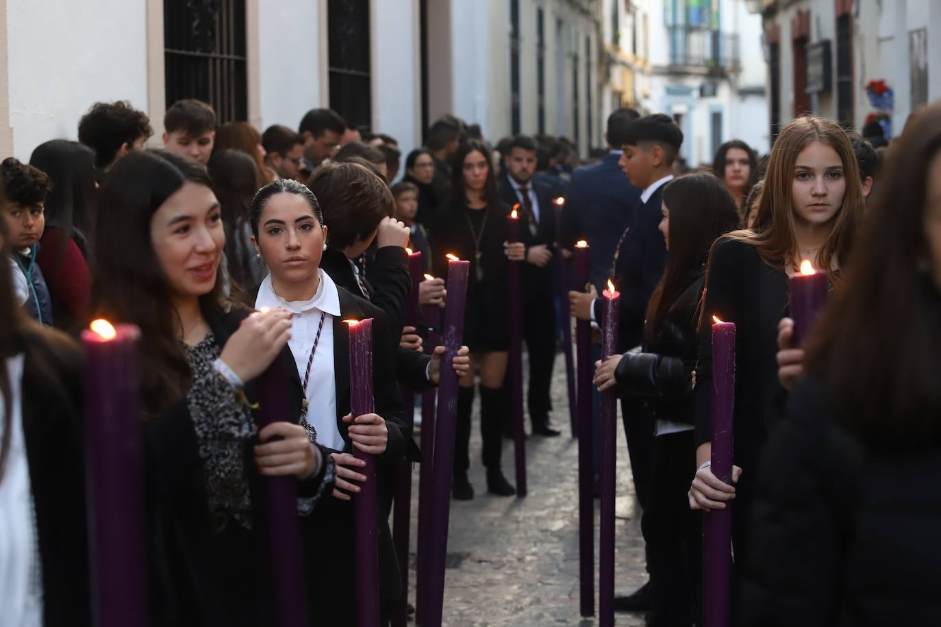Fotos: La elegante procesión triunfal del Señor del Calvario en Córdoba