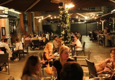 El ocio nocturno, contra Yolanda Díaz: recortar los horarios de hostelería «sería un tiro en el pie que sólo beneficiaría a nuestros competidores turísticos»