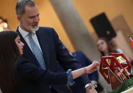 Felipe VI, a los niños finalistas del concurso '¿Qué es un Rey para ti?': «Procuraré no defraudaros»