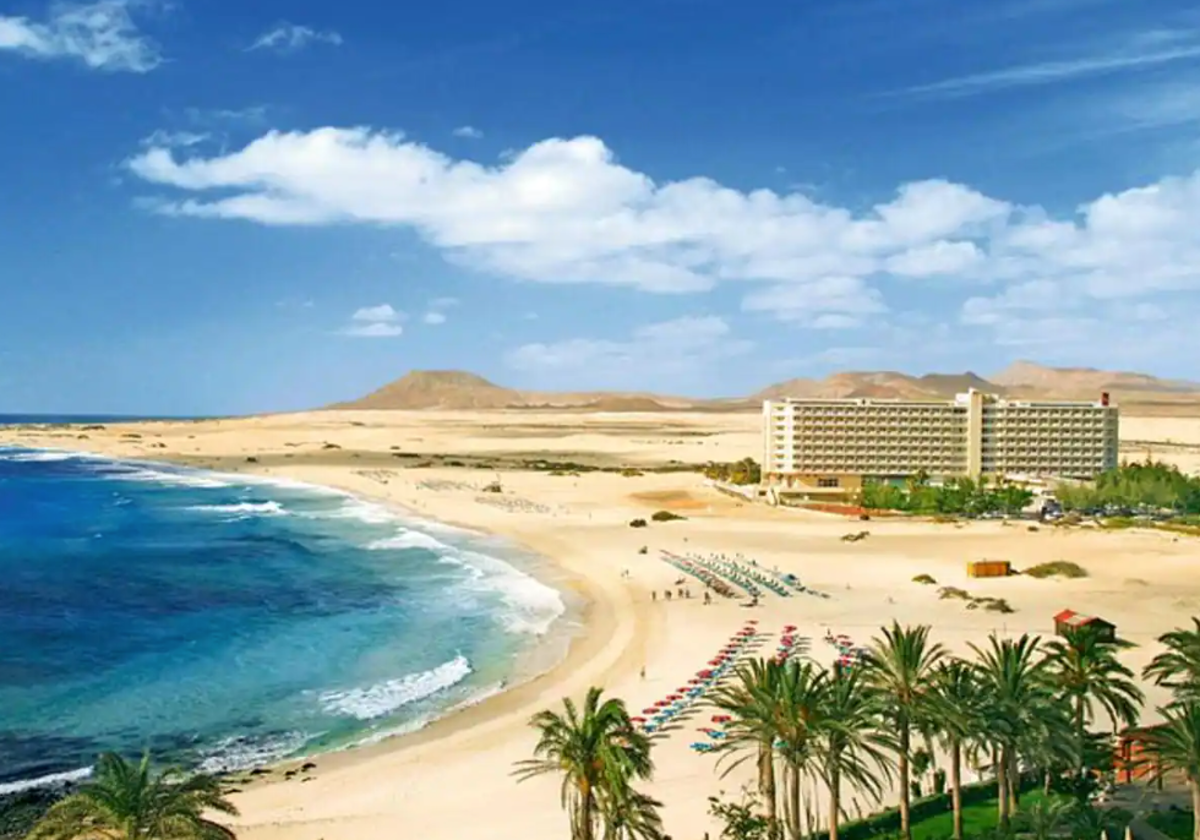 Hotel RIU Oliva Beach junto a las Dunas de Corralejo (Fuerteventura)