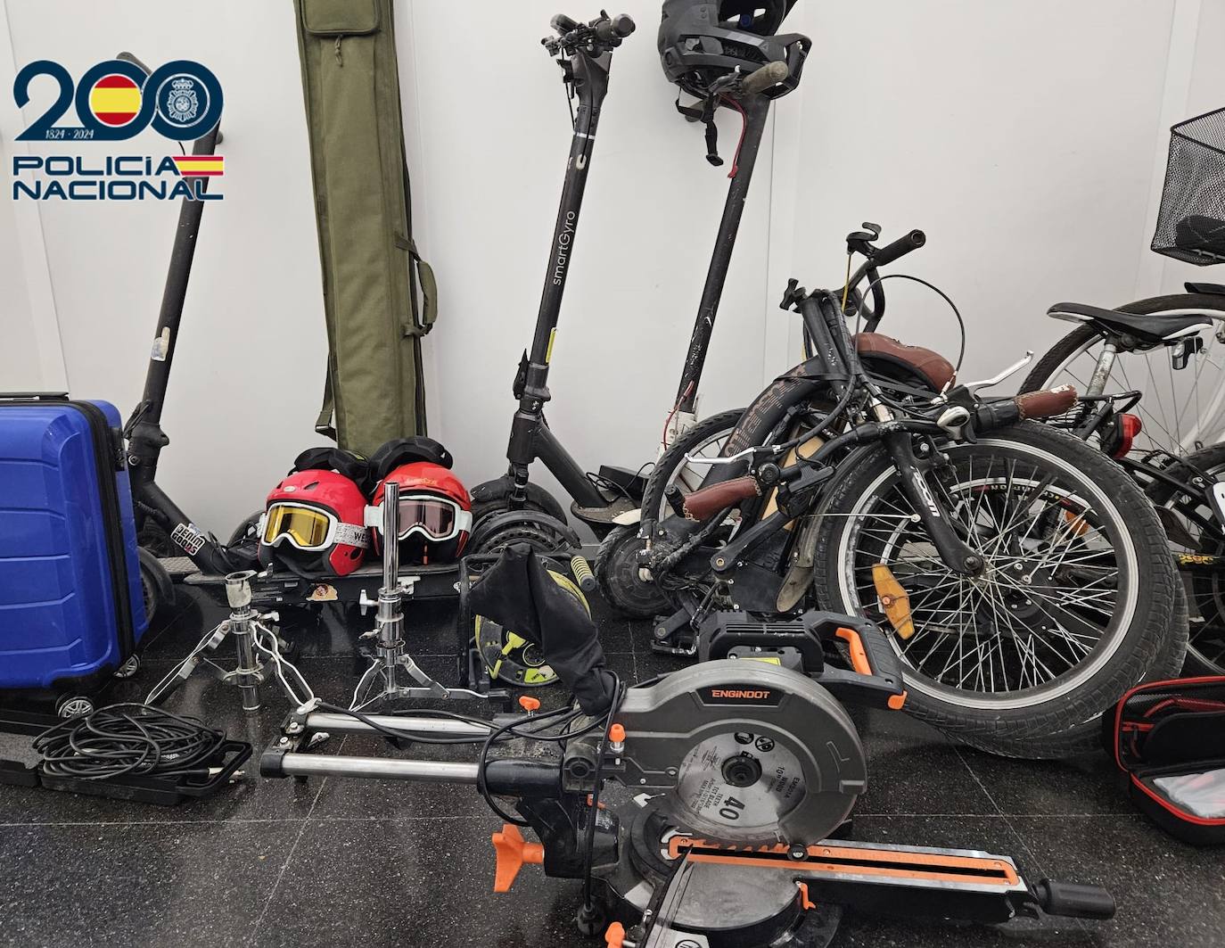 Imagen de la segunda parte de los objetos robados en posesión de los detenidos