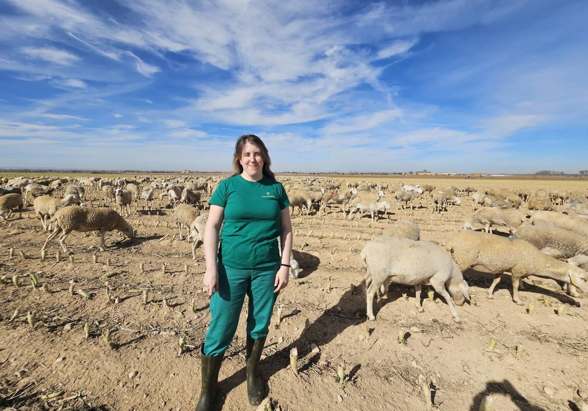 Erika García, joven ganadera de la finca albaceteña Dehesa de Los Llanos
