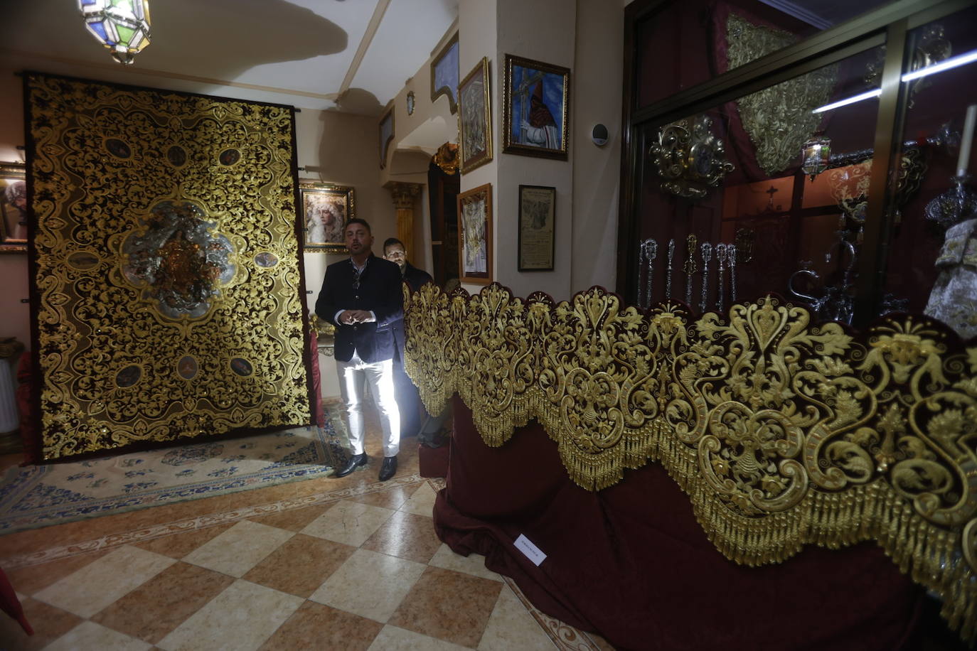 Fotos: los detalles del nuevo palio de la Virgen del Buen Fin de Córdoba