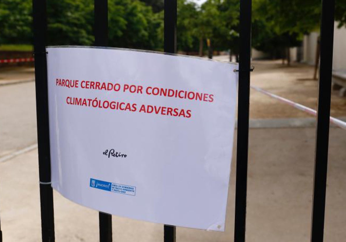 El Retiro, cerrado por condiciones adversas