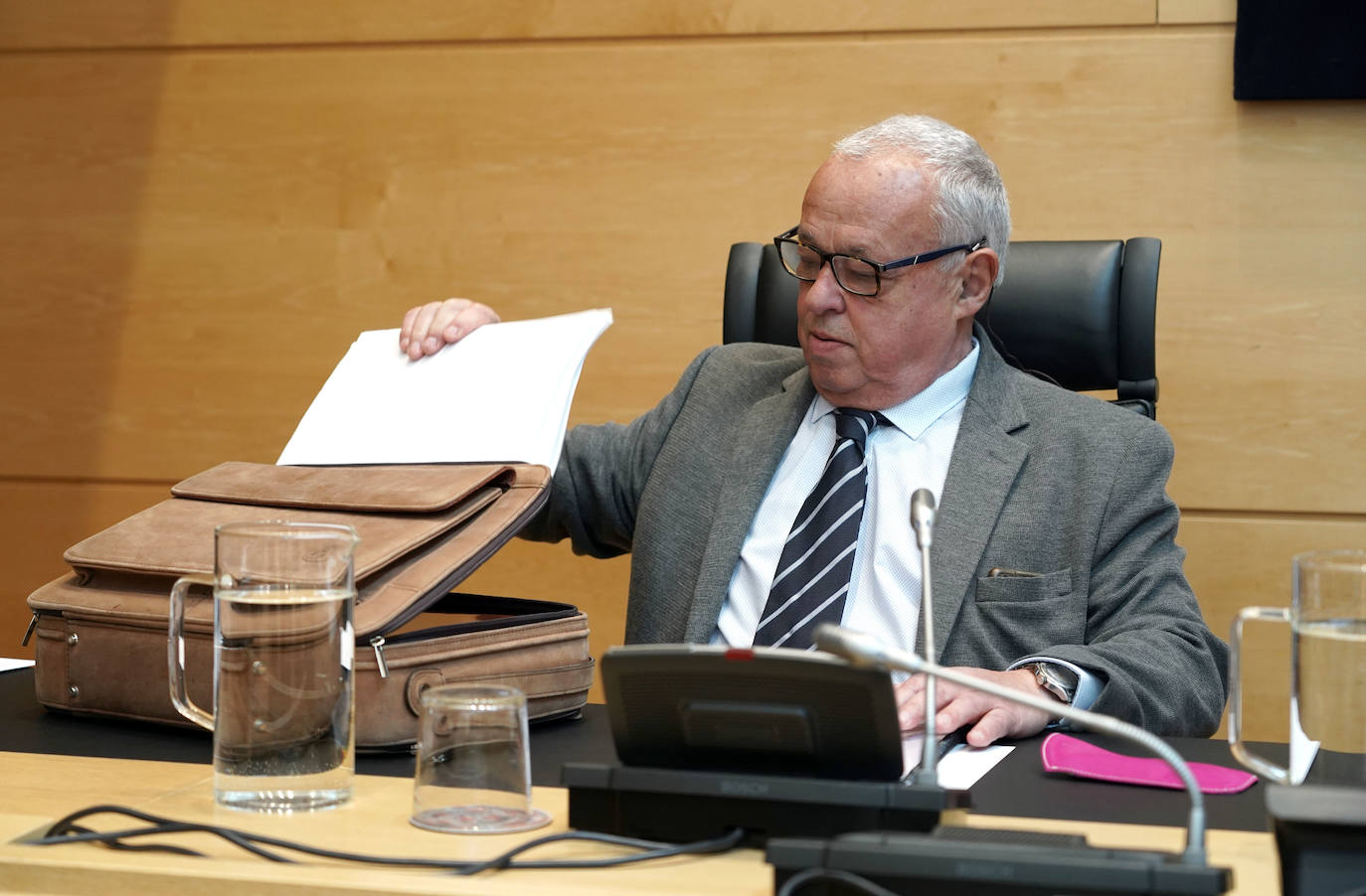 El consejero Gonzalo Santonja, durante su comparecencia en las Cortes para explicar el presupuesto de Cultura y Turismo para 2024