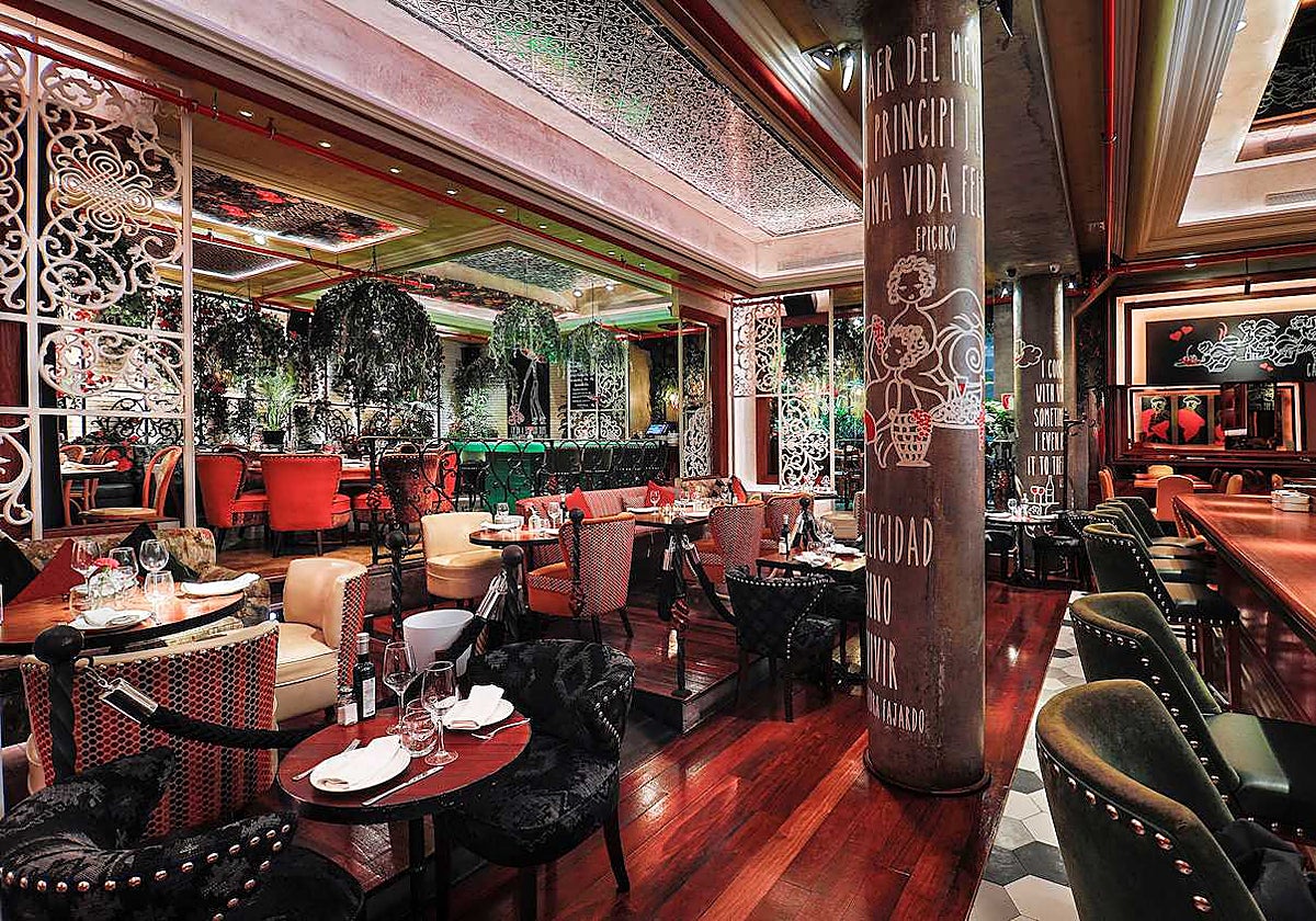 Cachitos Diagonal tiene capacidad para 200 personas sentadas y consta de dos ambientes diferenciados: comedor y coctelería