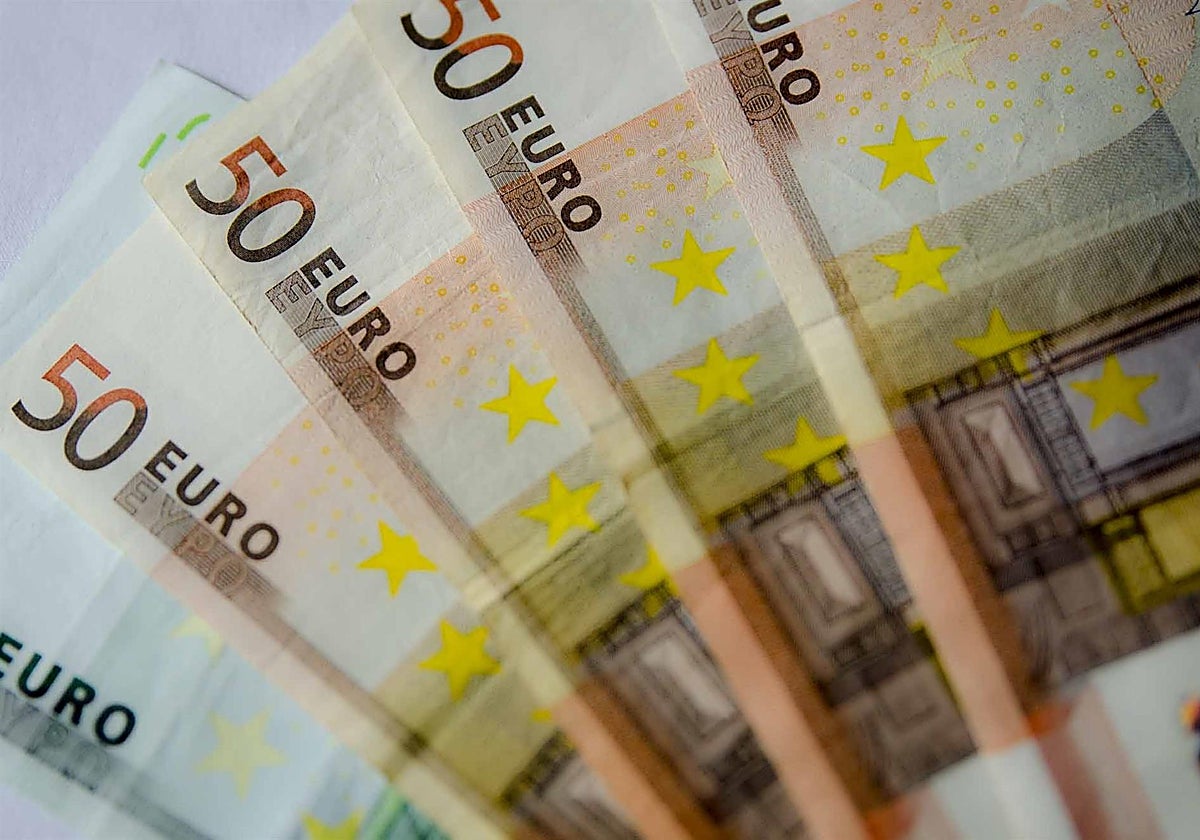 Billetes de 50 euros y de 100 euros