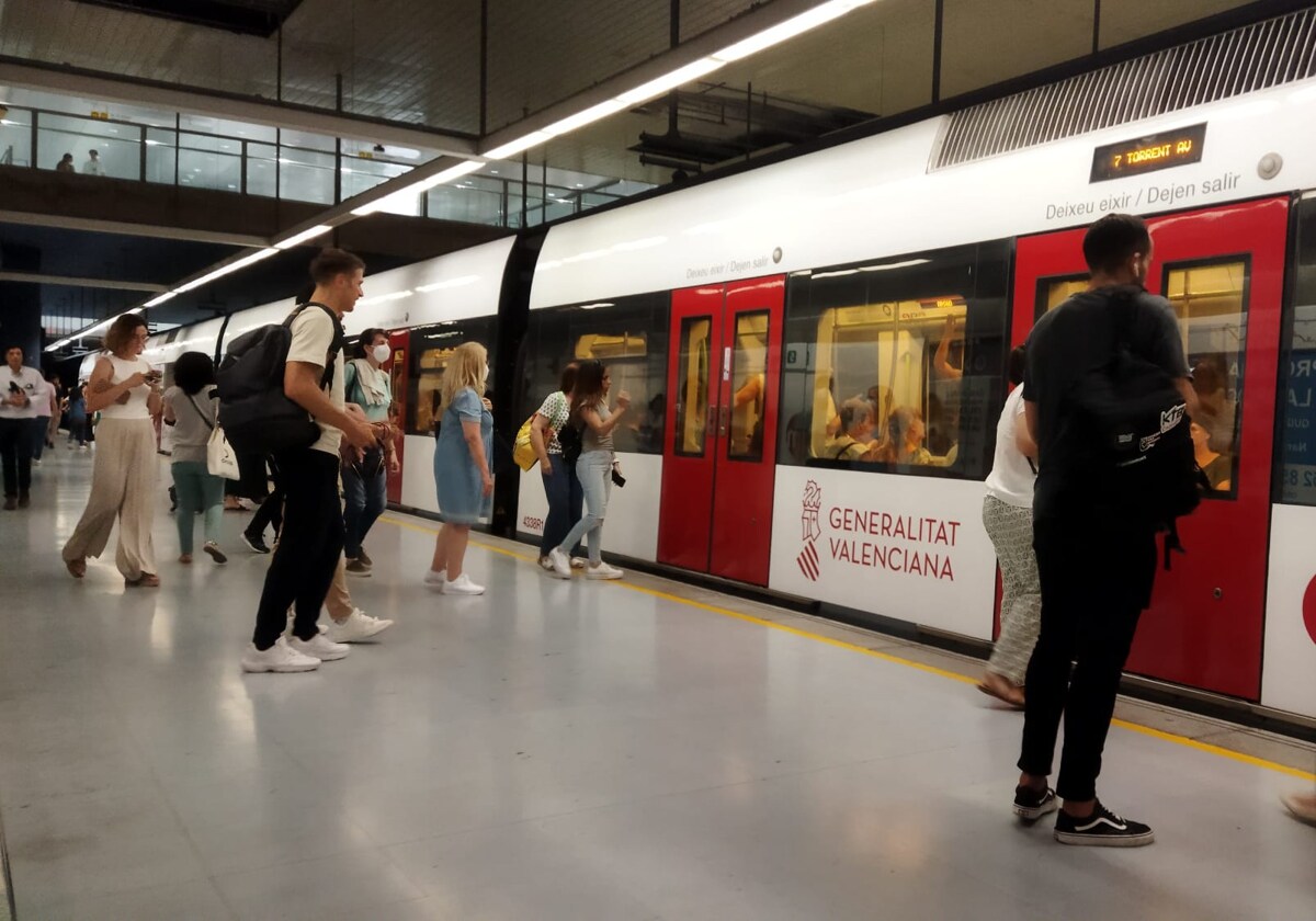 Imagen de archivo de un tren de Metrovalencia