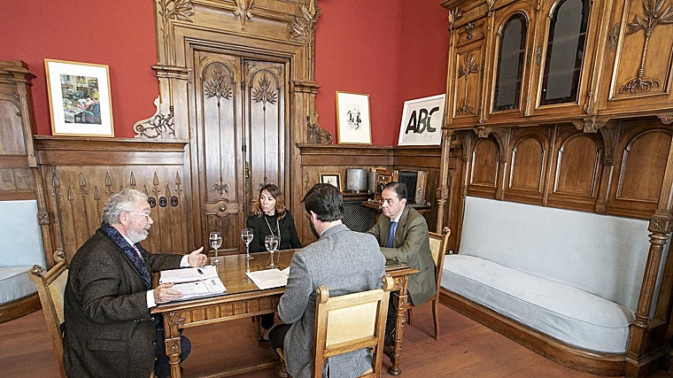 Los tres intervinientes en este nuevo Café de Redacción