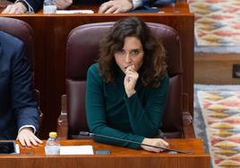 Isabel Díaz Ayuso, en directo en la Asamblea de Madrid: la presidenta comparece hoy en plenas acusaciones contra su novio por fraude