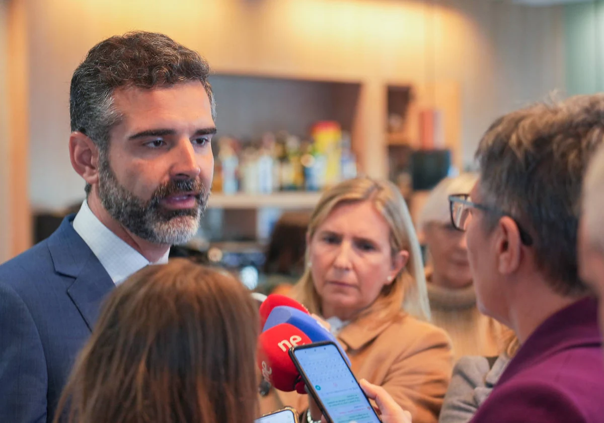 Ramón Fernández Pascheco atiende este jeuves a los periodistas