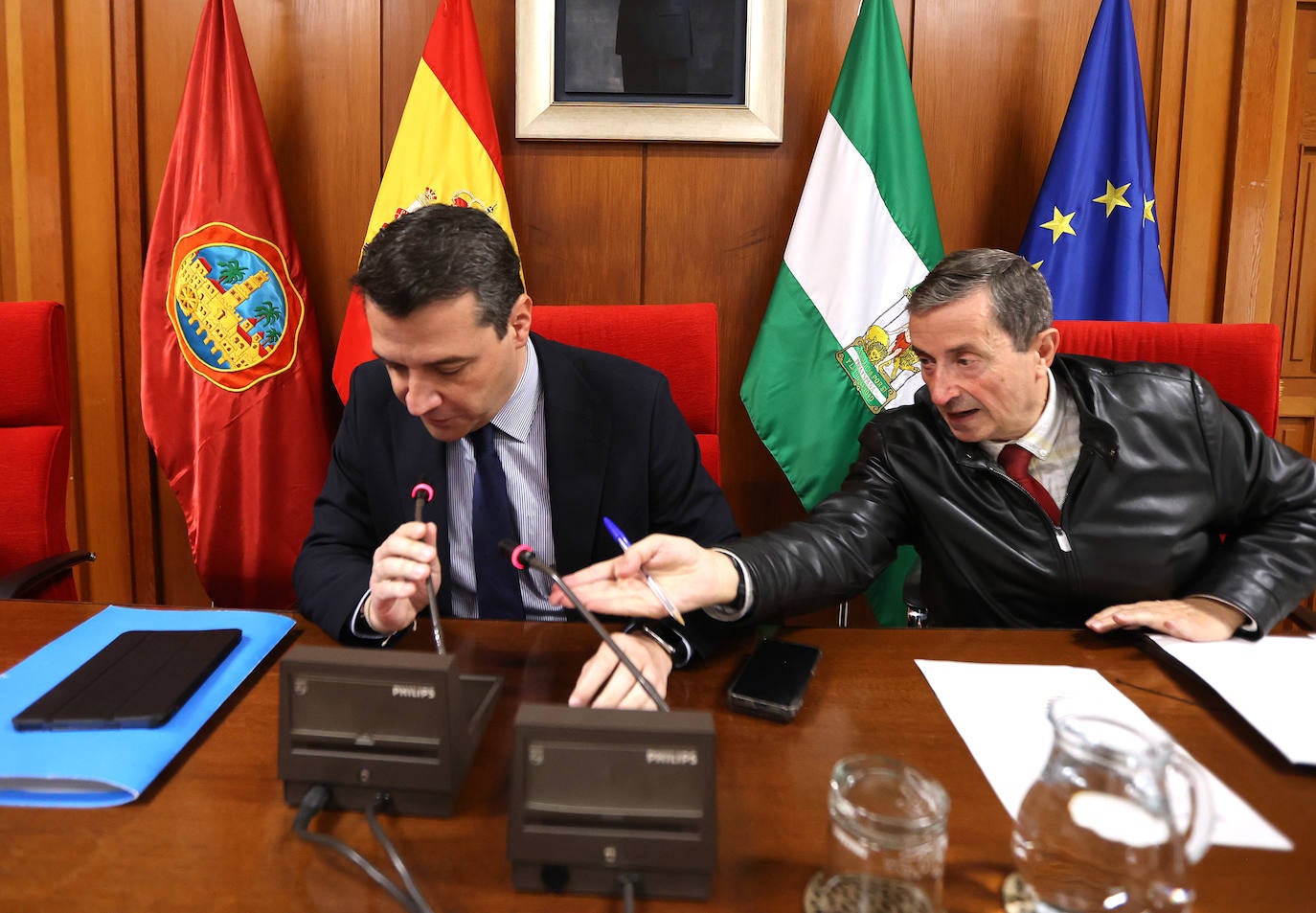 Fotos: el Pleno del Ayuntamiento de Córdoba