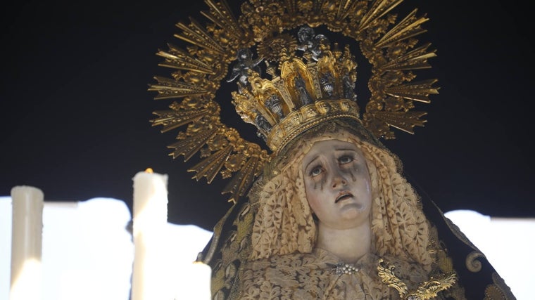 María Santísima Nazarena, en la tarde del Jueves Santo