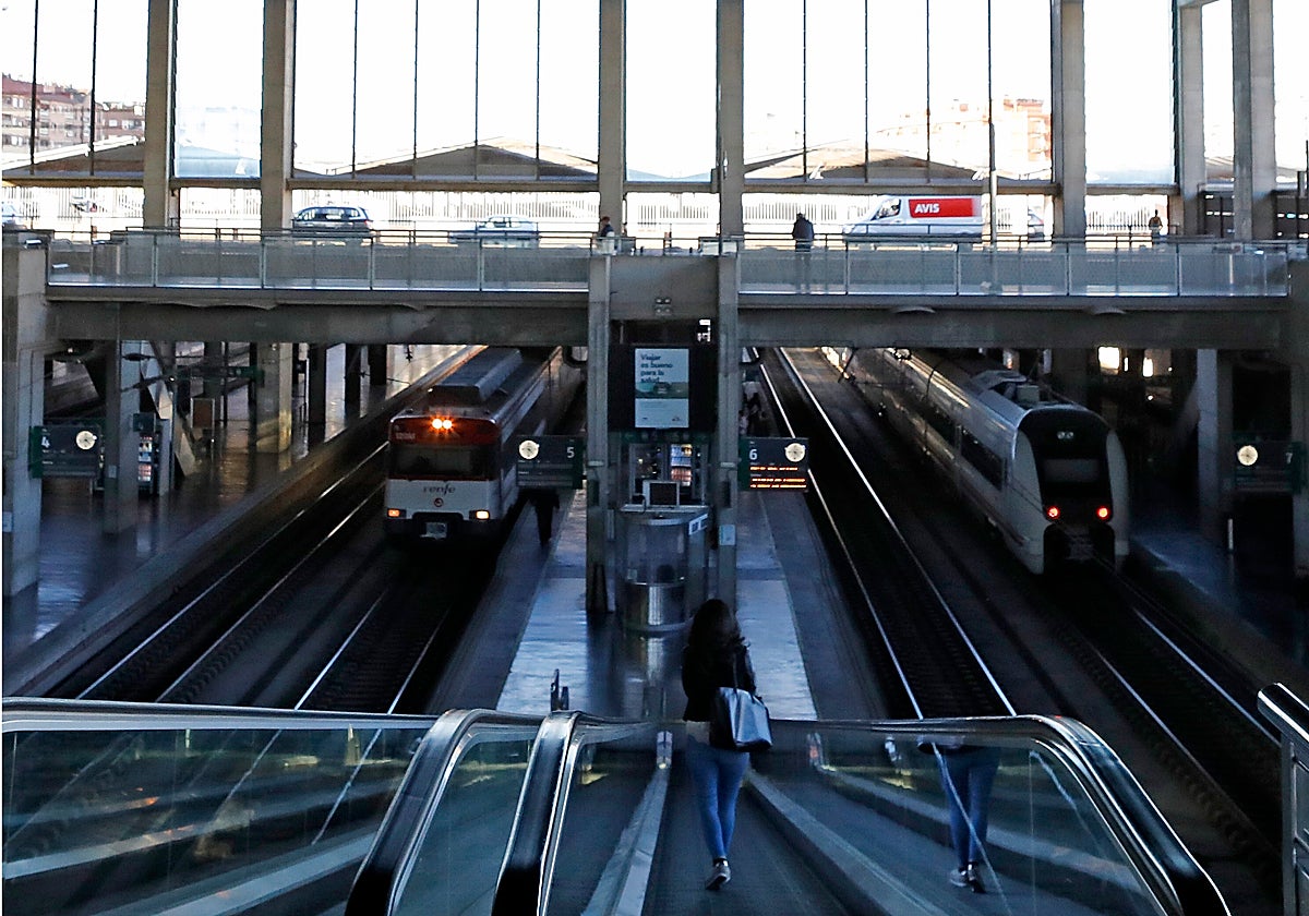 El Tren de Proximidad Villa del Río-Palma del Río, en la estación de Córdoba