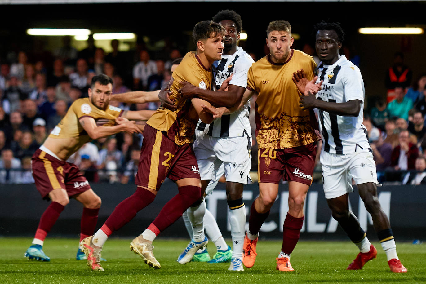 Fotos: el emocionante y trepidante triunfo del Córdoba ante el Castellón