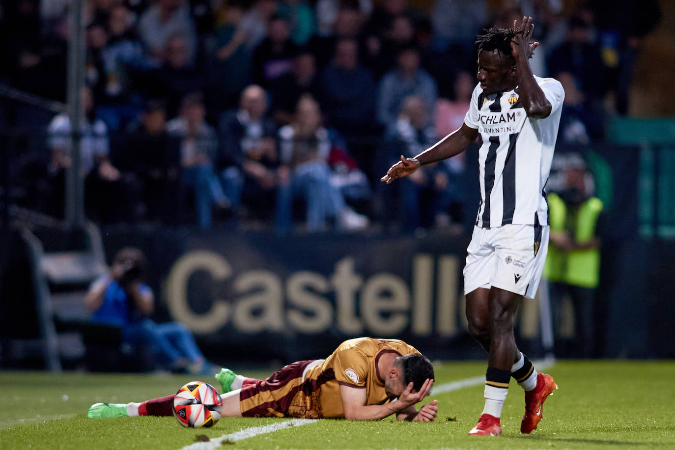 Fotos: el emocionante y trepidante triunfo del Córdoba ante el Castellón